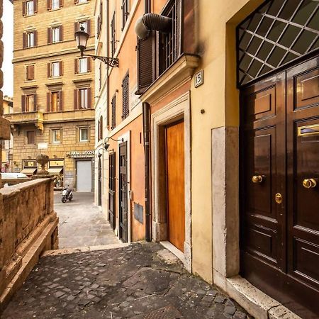 Spacious Flat By Piazza Navona Rome Bagian luar foto