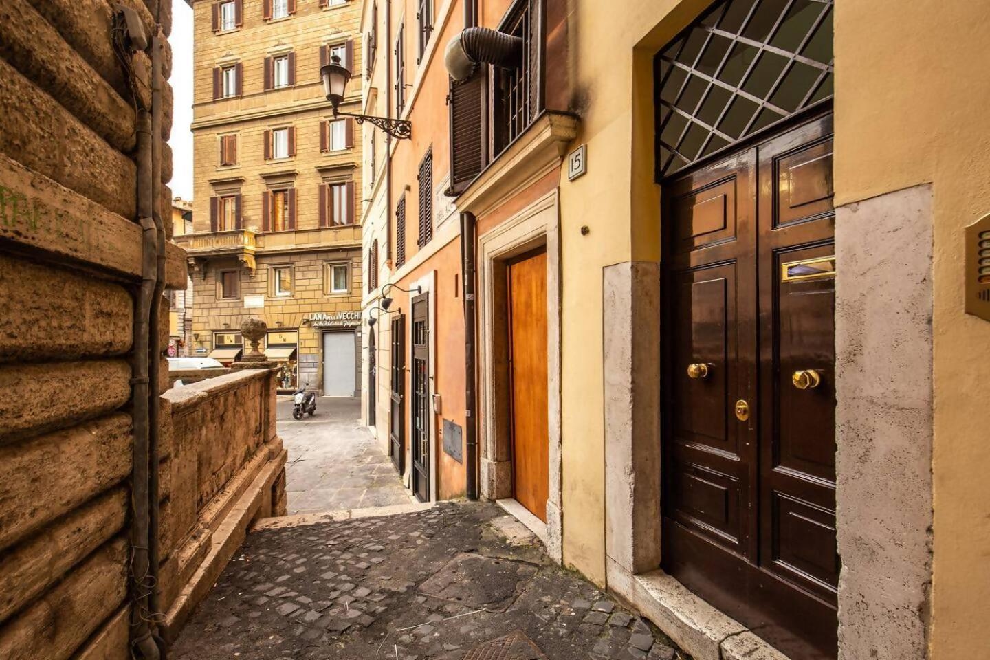 Spacious Flat By Piazza Navona Rome Bagian luar foto