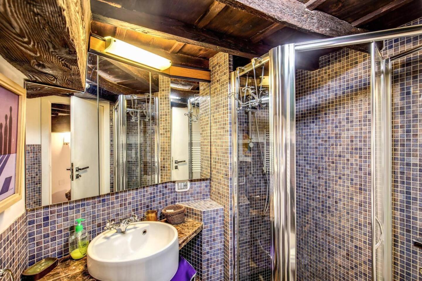 Spacious Flat By Piazza Navona Rome Bagian luar foto