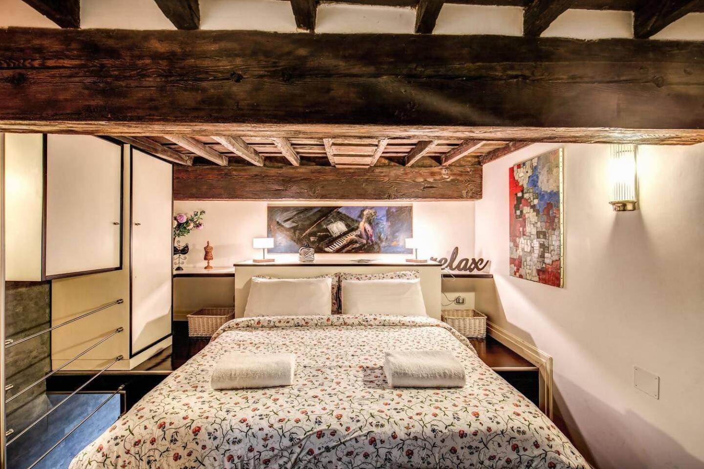 Spacious Flat By Piazza Navona Rome Bagian luar foto