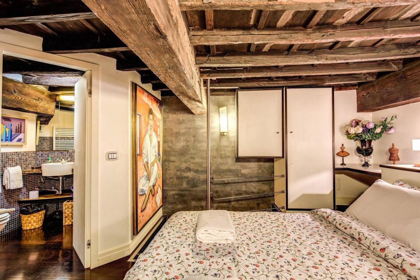 Spacious Flat By Piazza Navona Rome Bagian luar foto