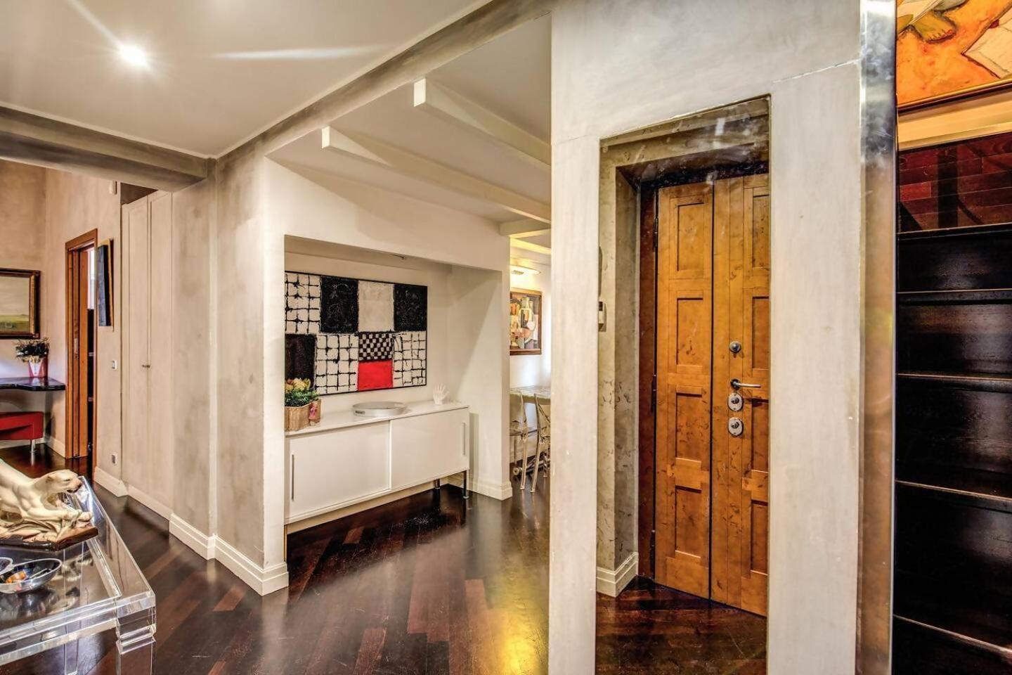 Spacious Flat By Piazza Navona Rome Bagian luar foto